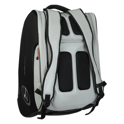 Paletero Bullpadel Hack Gris 2026