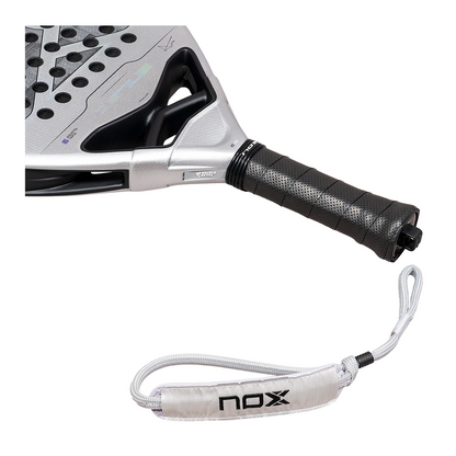 Detalle puño y cordón Nox Genius 2027