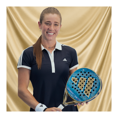 Marta Ortega con la pala Adidas Cross It Light Milano 2026